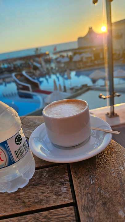 Außenansicht Azura Deluxe Resort & Spa Hotel