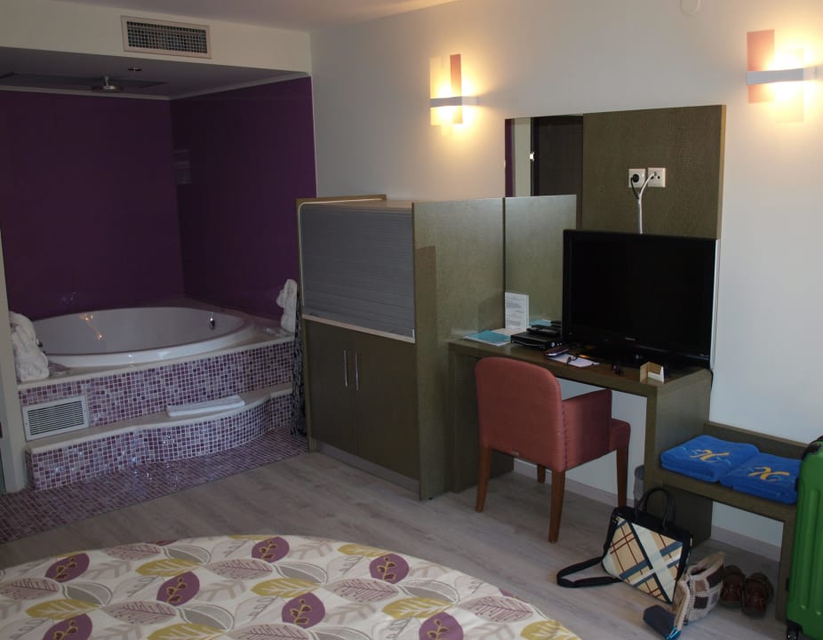 Offene Riesen-Badewanne Alexandra Golden Boutique - Adults only