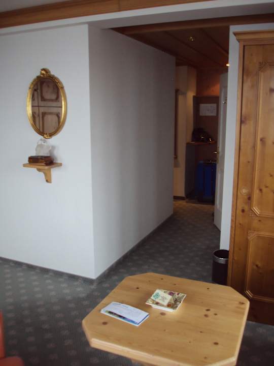 Wohnzimmer und Flur Eiger Swiss Quality Hotel