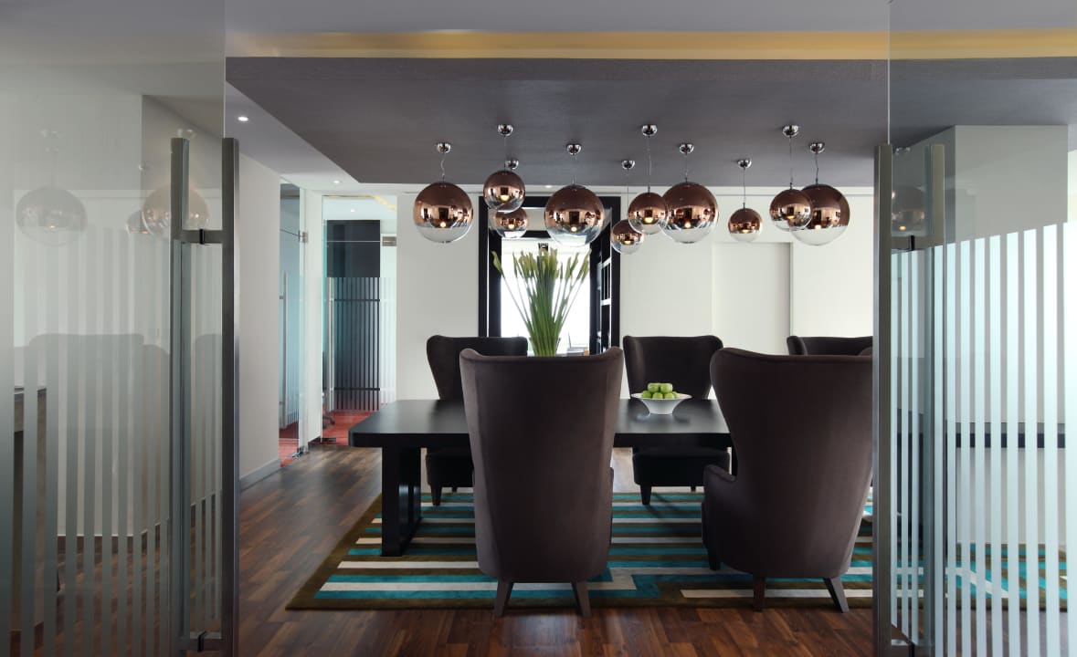 Executive Lounge Hotel Courtyard By Marriott Bangkok