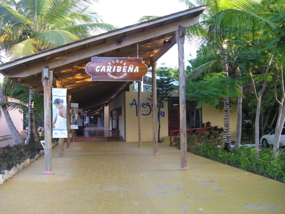 Einkaufsarcade Catalonia Punta Cana - All Inclusive