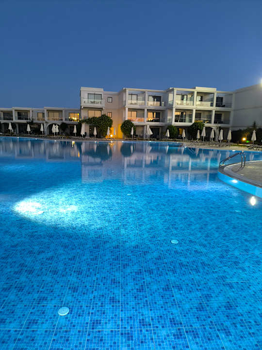 Pool Asterias Beach Resort