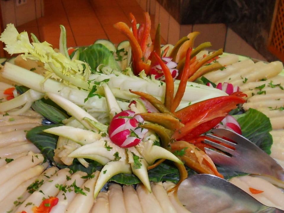 Deko HL Miraflor Suites Hotel