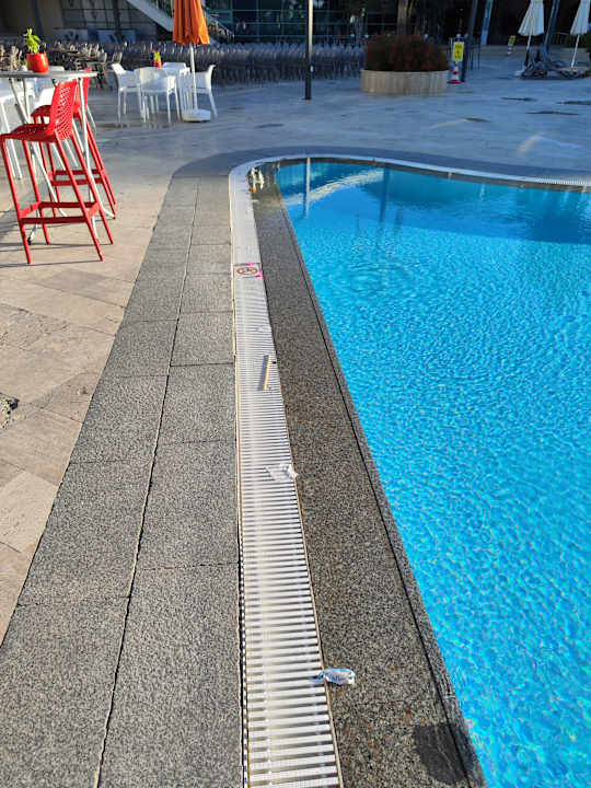 Pool VONRESORT Golden Coast