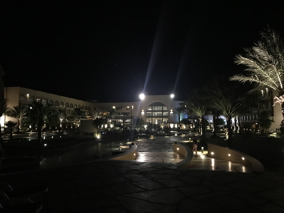 Gartenanlage Mövenpick Waterpark Resort & Spa Soma Bay