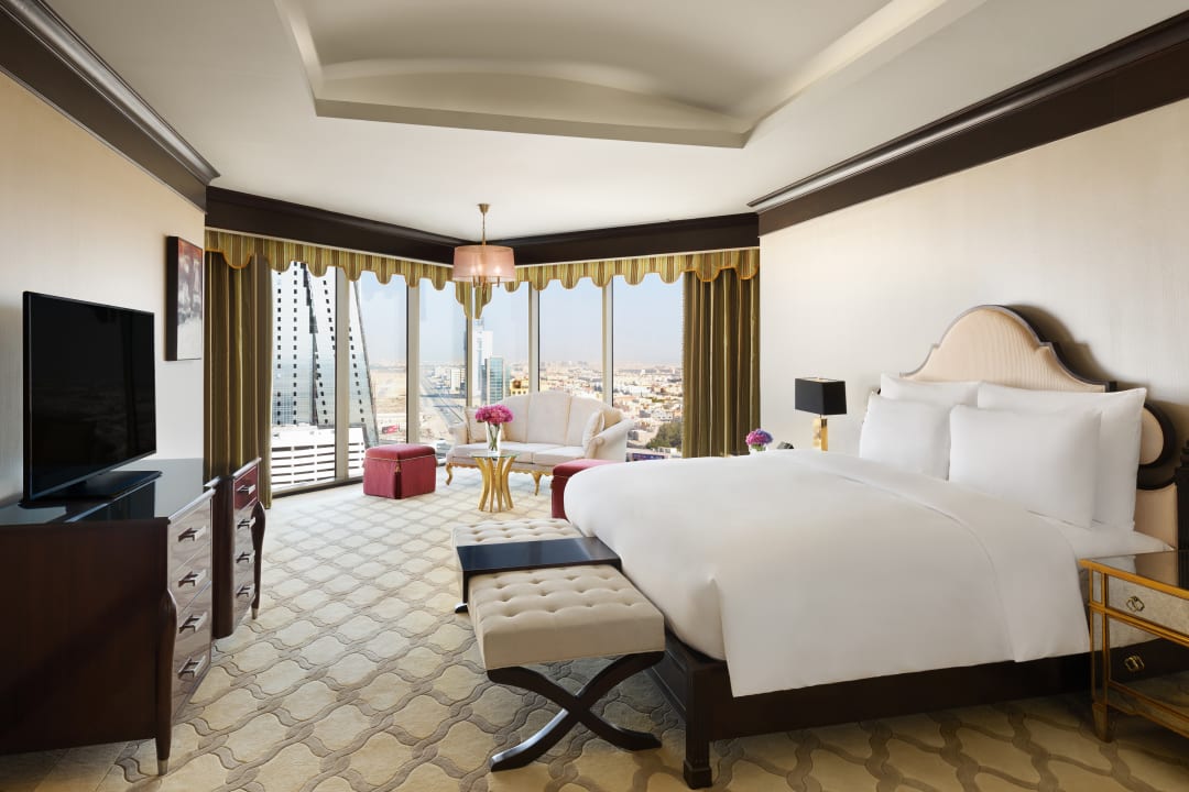 Zimmer Kempinski Al Othman Hotel