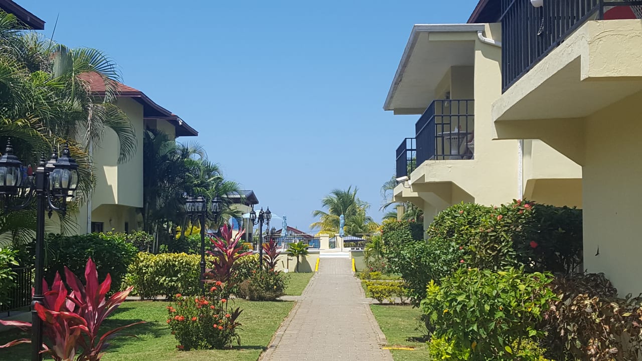 Gartenanlage Hotel Rooms on the Beach Negril