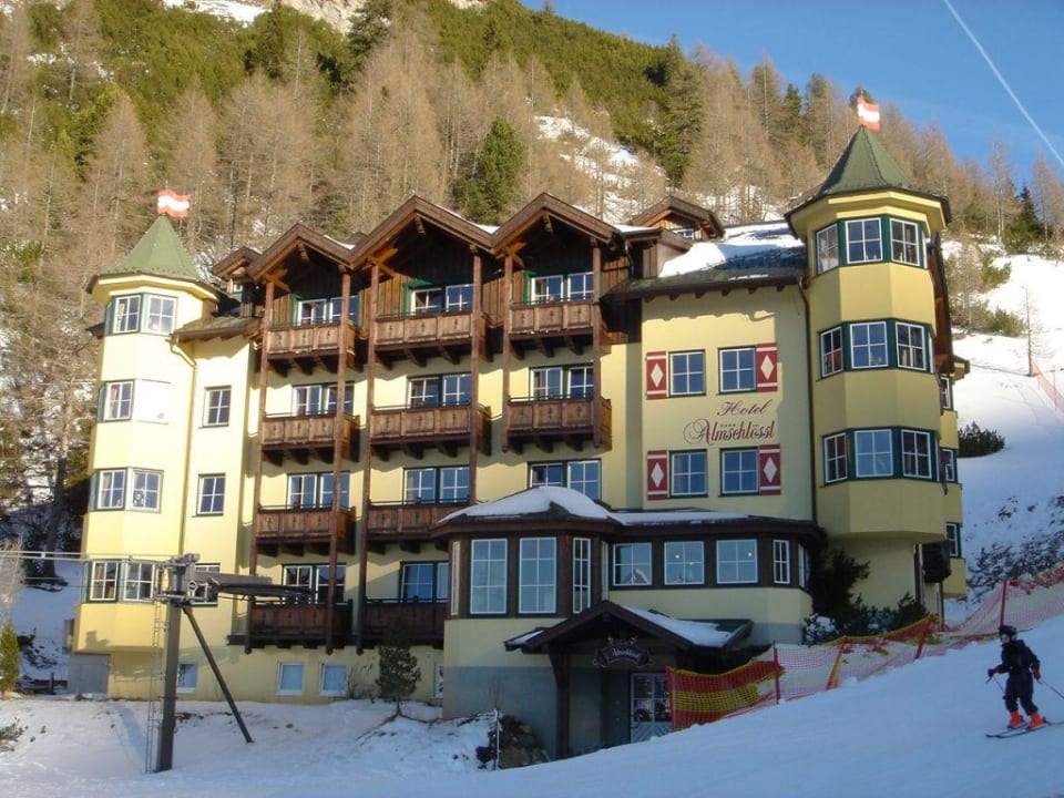 Almschlössel direkt im Hang Hotel Almschlössl / Schrotteralm