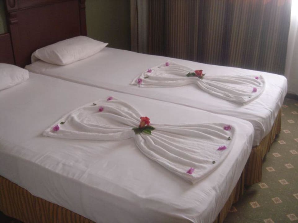 Arbeit der Zimmermädchen Hotel Royal Garden Beach
