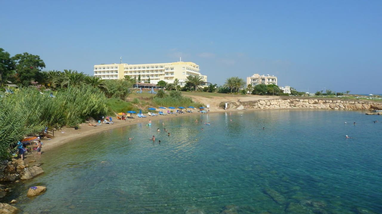 Strand Crystal Springs Beach Hotel