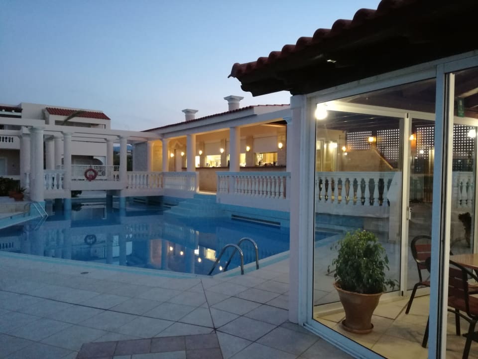 Pool Caretta Beach Hotel