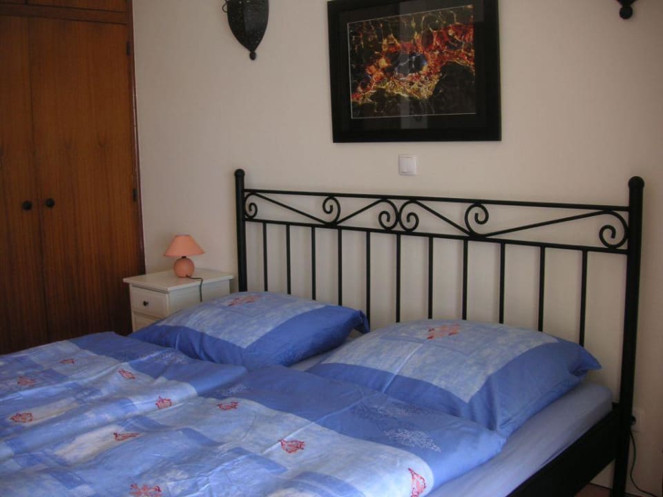 Mediterran eingerichtete Zimmer Ferienhaus Villa M6