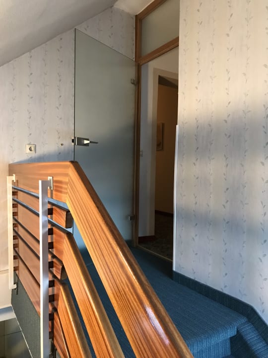 Treppenhaus 2.OG Hotel Rössle