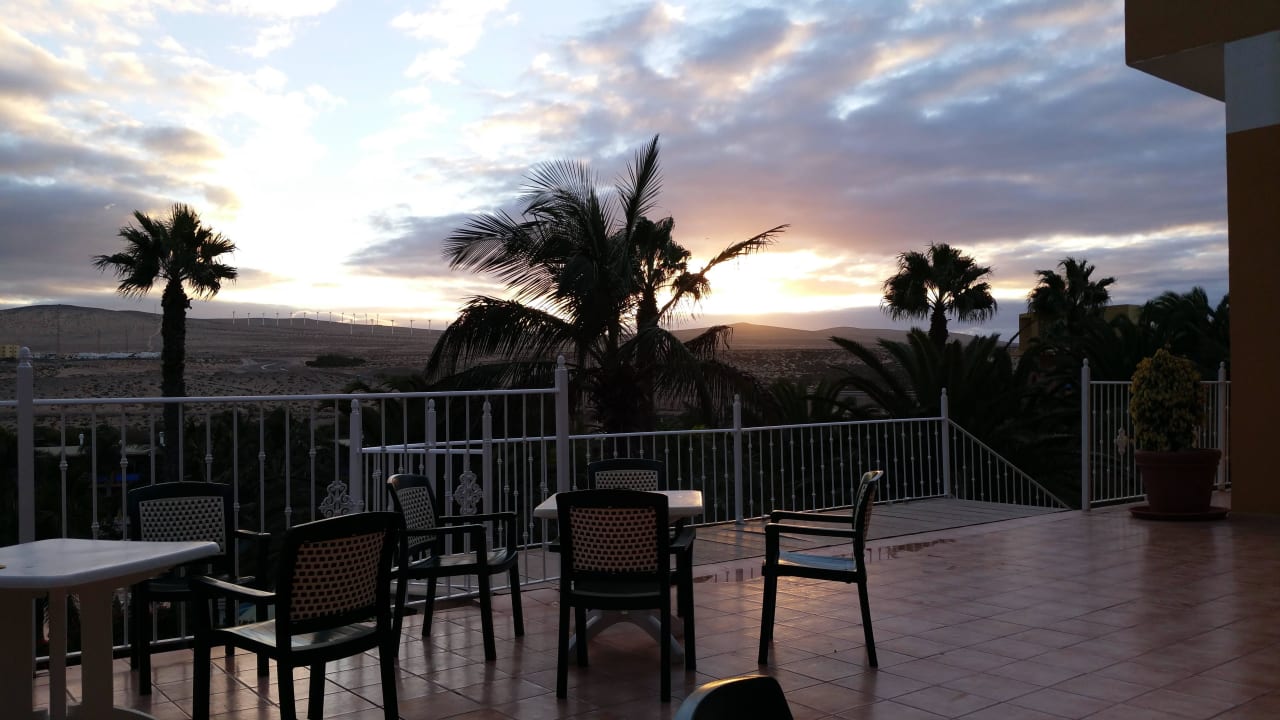 Terrasse / Sonnenuntergang Club Hotel Drago Park