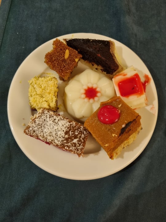 Gastro Well Palace Side