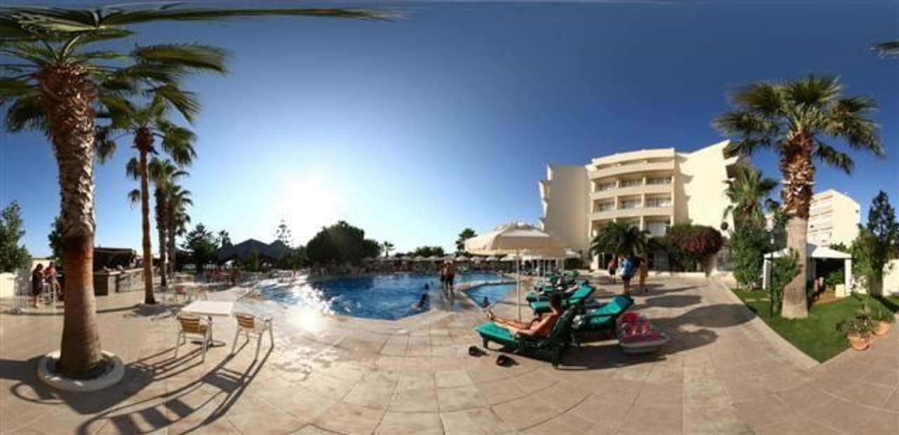 Pool Nerton Hotel - Erwachsenenhotel ab 16 Jahren