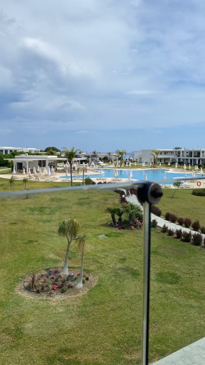 Gartenanlage Asterias Beach Resort