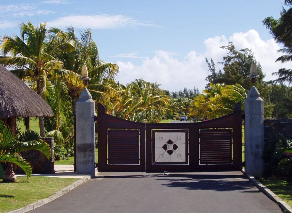 Einfahrt LUX* Grand Gaube Resort & Villas