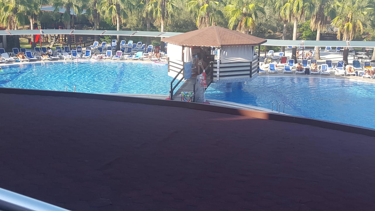 Pool von Terrasse aus FUN&SUN Smart Hane Sun Hotel