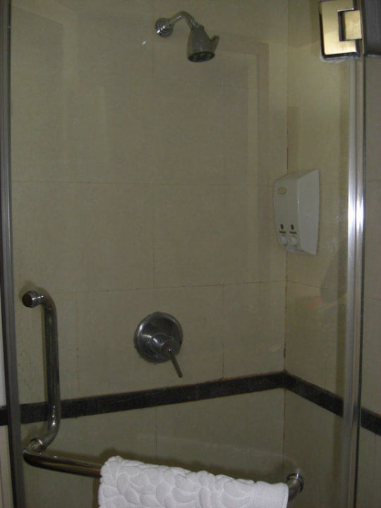 Dusche The Seasons Huamark Bangkok