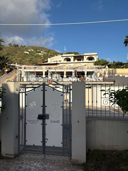 Außenansicht Hotel Tritone