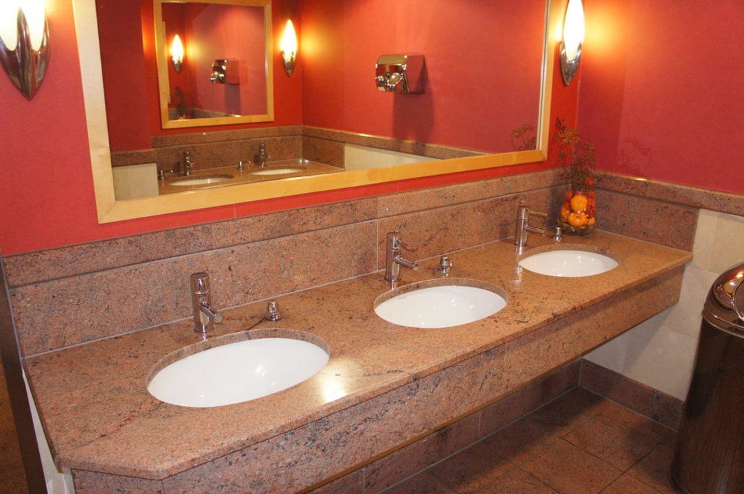 Waschraum im Erdgeschoss Hilton Frankfurt City Centre