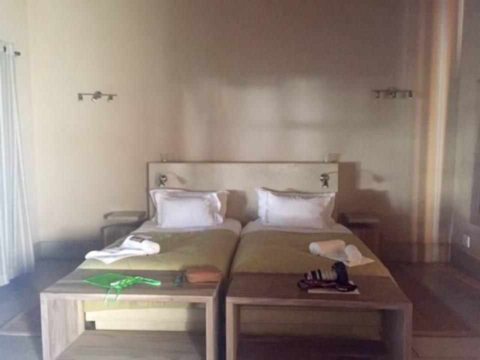 Doppelbett Emanya@Etosha Lodge