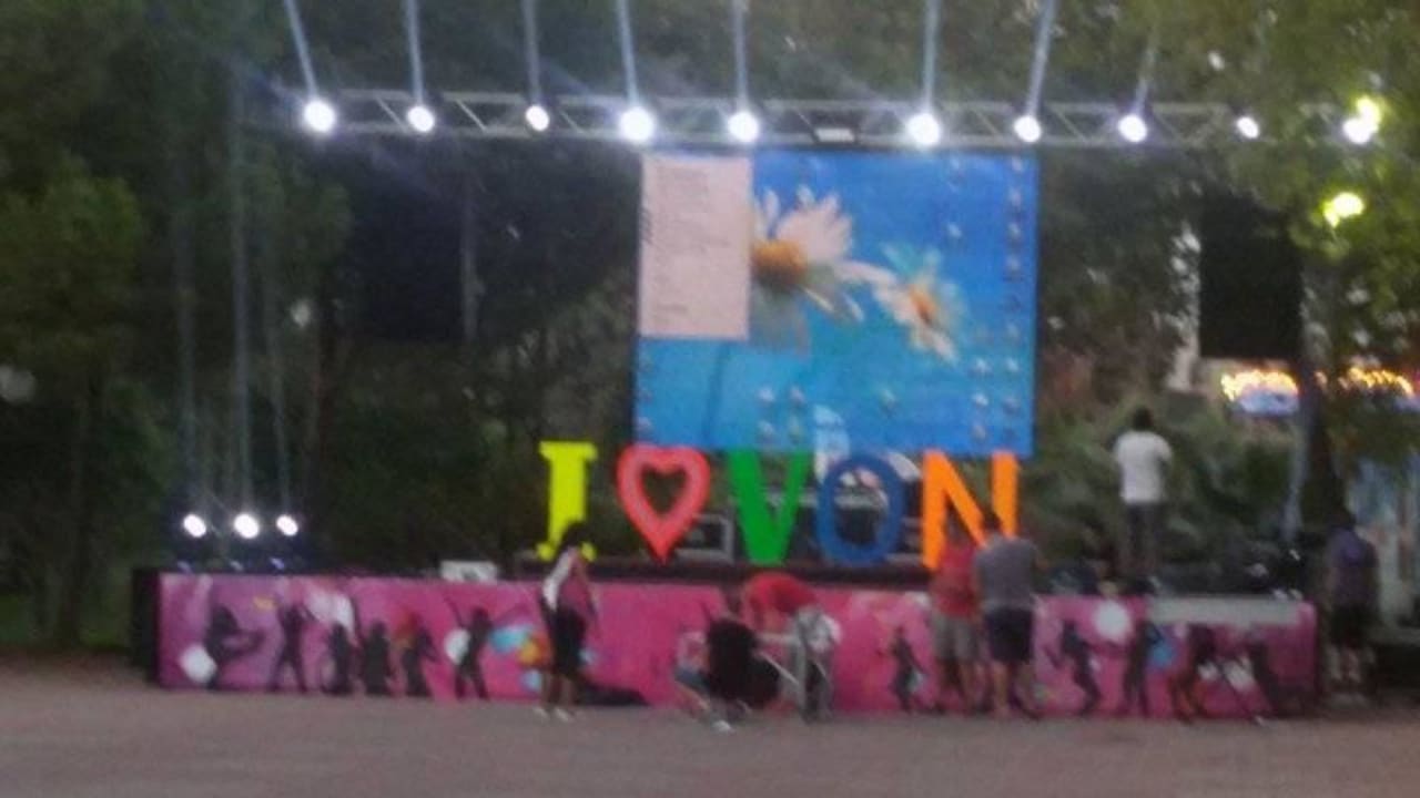 Праздник отеля сцена VONRESORT Golden Beach