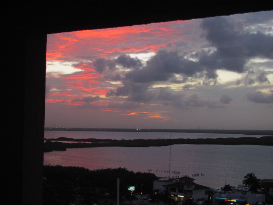 Der Sonnenuntergang! Wyndham Grand Cancun All Inclusive Resort & Villas