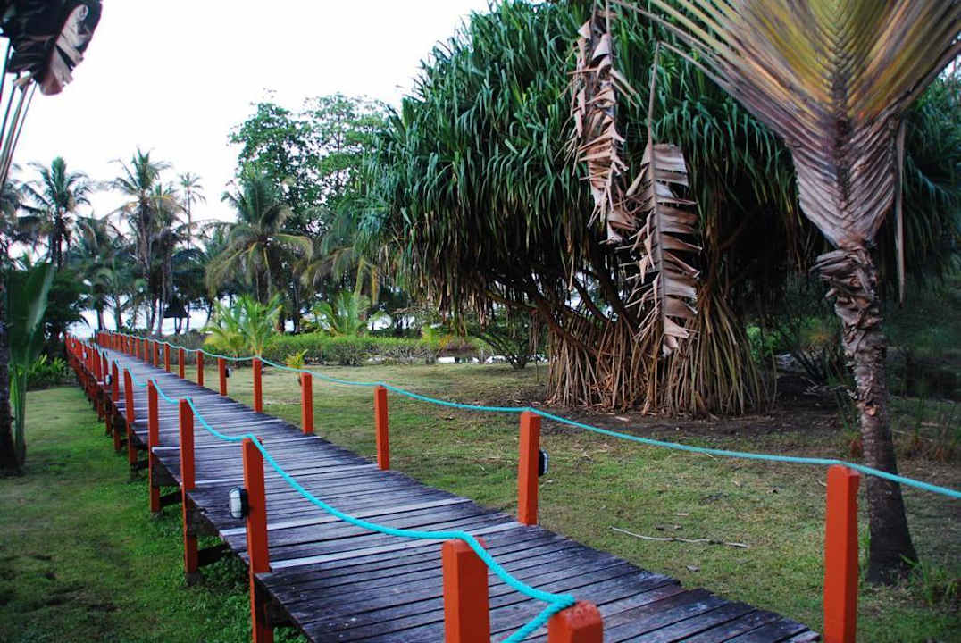 Weg zum Strand Hotel Suerre Caribbean Beach