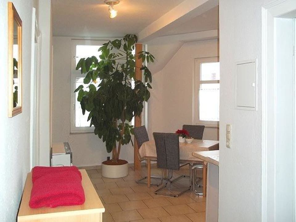 Appar­te­ment „Giech­burg­blick“ Flur/Küche Ferienwohnungen Neumann