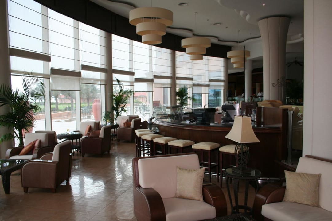 Bar im Innenbereich Hotel Danat Jebel Dhanna Resort