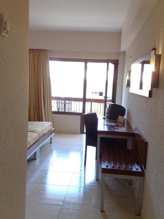 Blick vom Zugang AYA Seahotel - Adults only