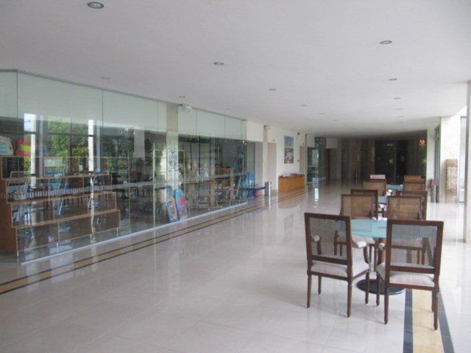 Teren hotelowy Caravia Beach Hotel