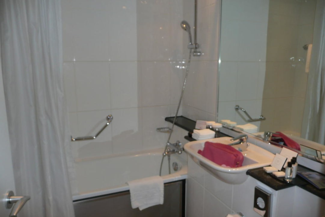 Bad mit Badewanne Crowne Plaza ® Hamburg - City Alster