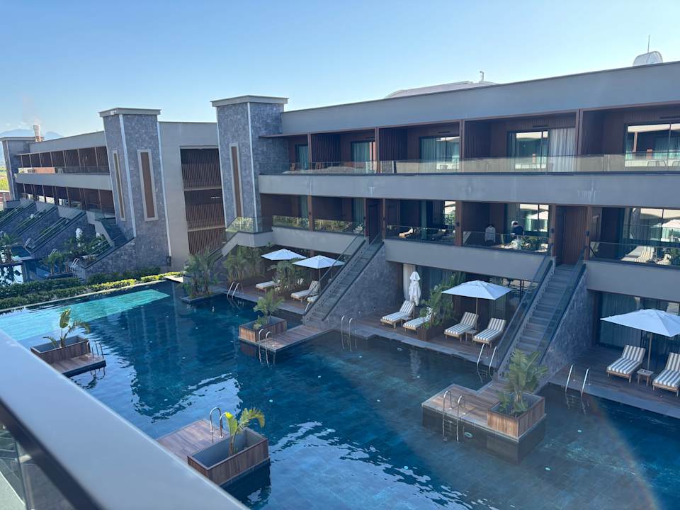 Pool Jacaranda Luxury Resort