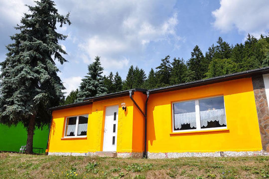 Ferienhäuser auf dem Grundstück Waldhotel Feldbachtal