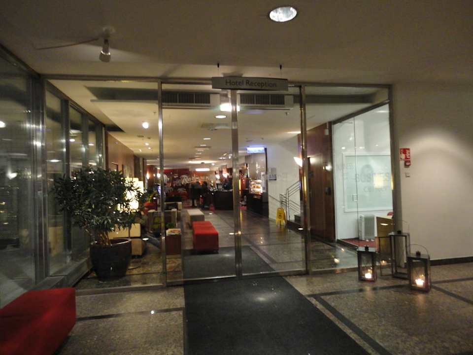 Eingang zur Rezeption Radisson BLU Hotel Royal Helsinki