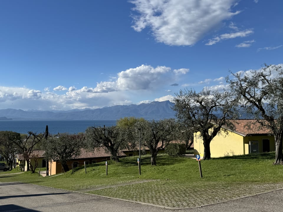 Ausblick Leonardo Hotel Lago di Garda – Wellness and Spa
