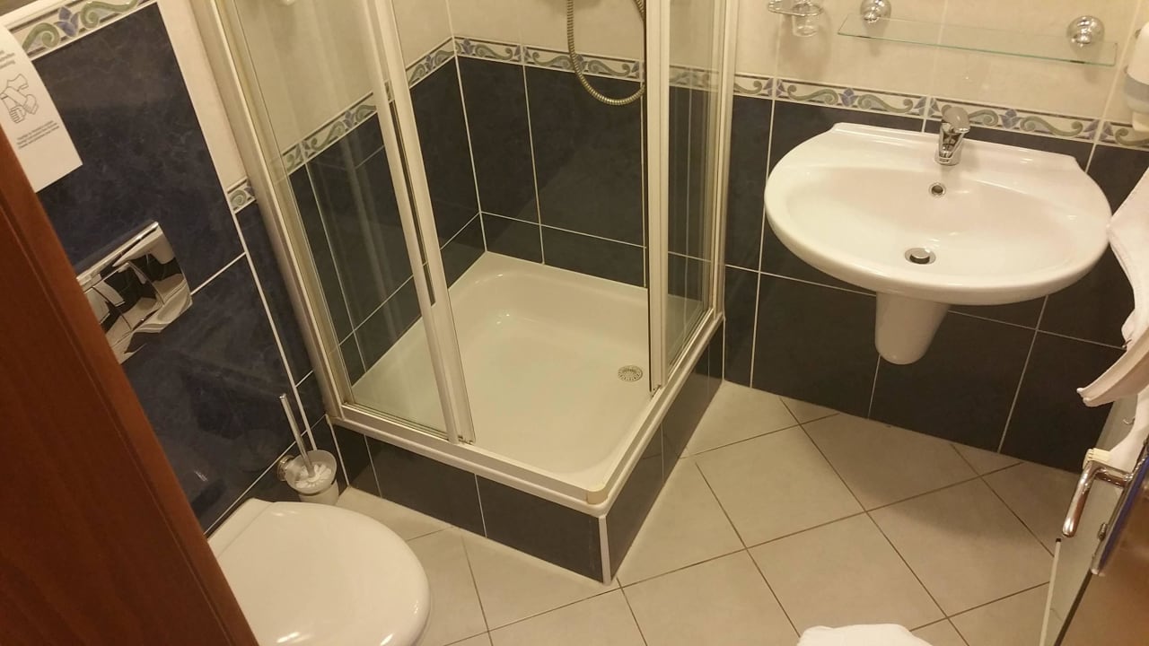 Bad mit Dusche Hotel Kálvária Superior