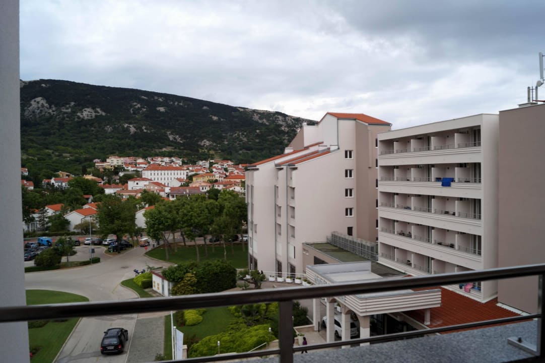 Vom Fenster der Blick nach aussen Hotel Baska