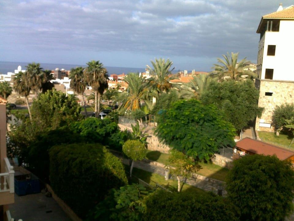Blick vor dem Zimmer Richtung Strand Hotel El Duque