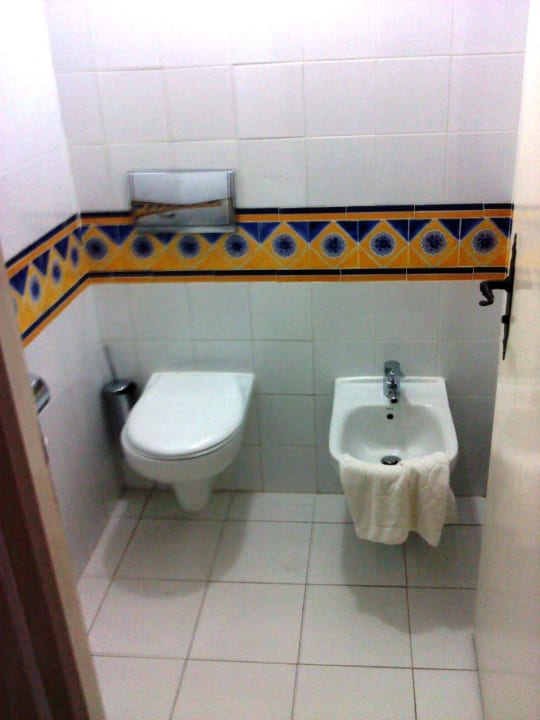 Toilette mit BD Hotel Yasmine Beach Resort