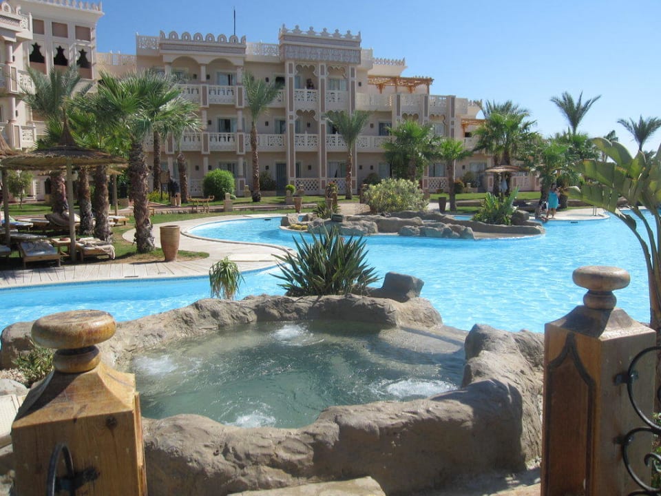 Pool mit Jacuzzis (Whirlpools) Pickalbatros Palace Resort