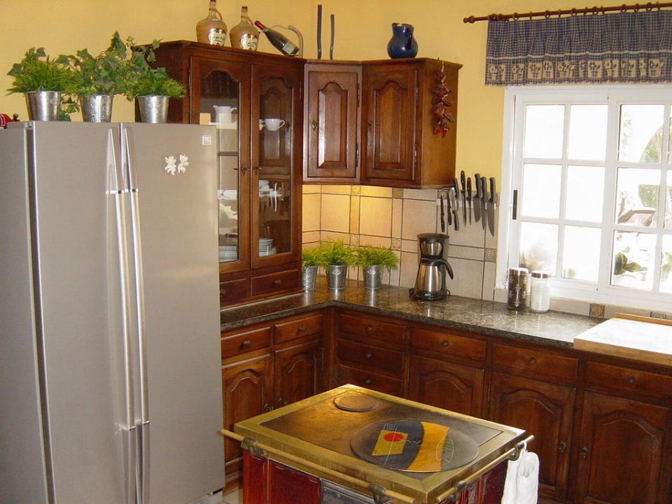 Ferienwohnung A: Die großzügige rustikale Küche Finca Arico