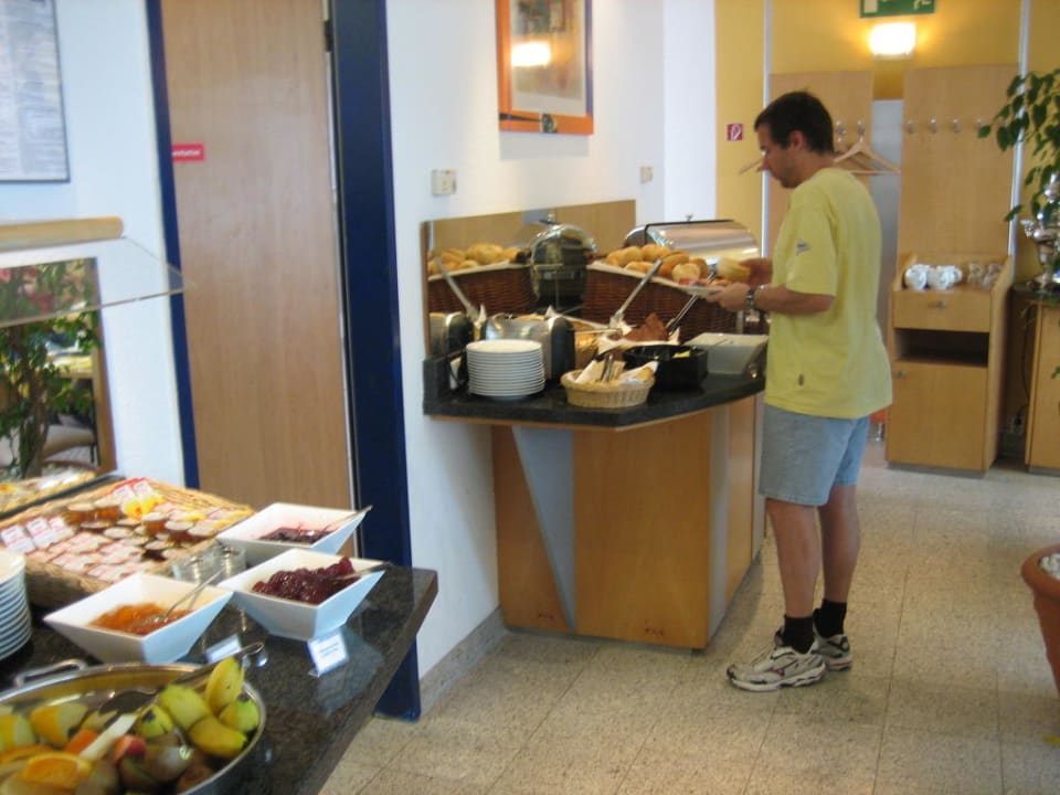 Büffet Grand Hostel Berlin Urban