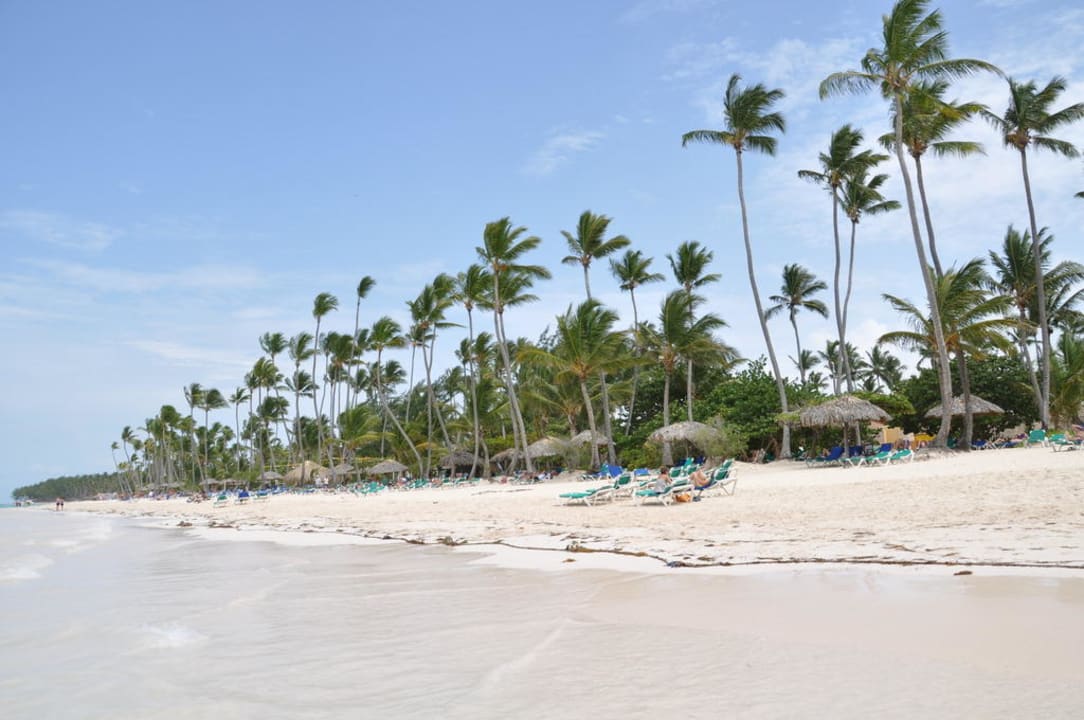 Der weiße Sandstrand des Hotels Grand Palladium Select Bávaro Resort & Spa