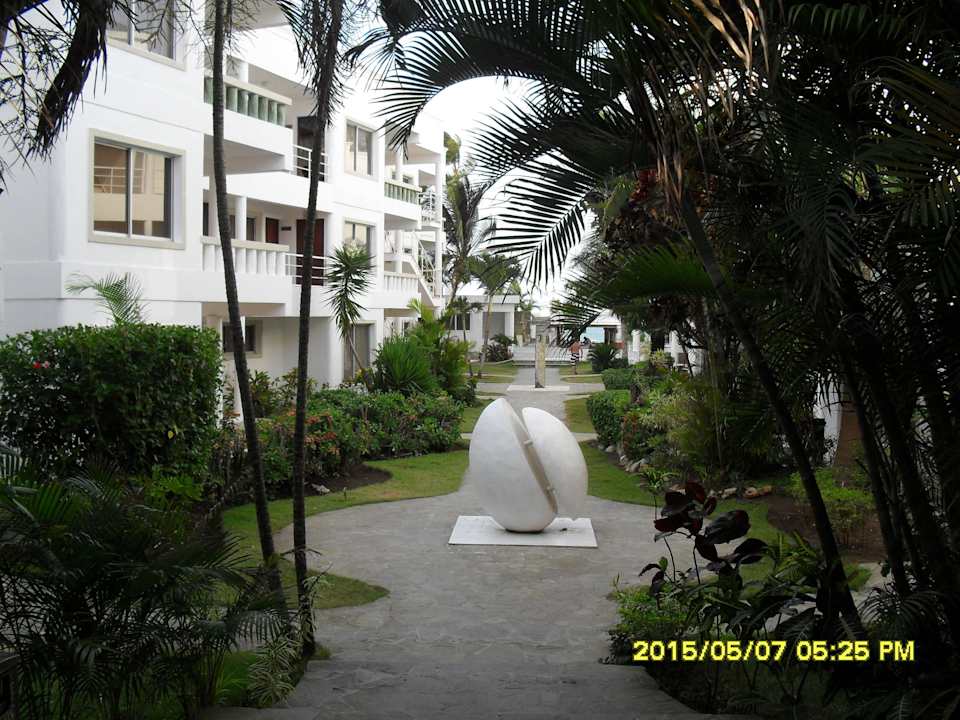 Blick in Richtung Strand und Restaurant Hotel Kite Beach