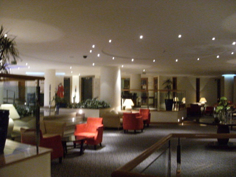 Bar bei Nacht Pestana Grand Ocean Resort