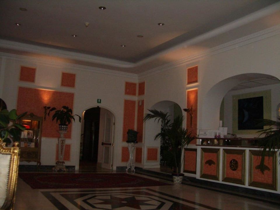 Rezeptionsbereich Hotel Portofino Kulm